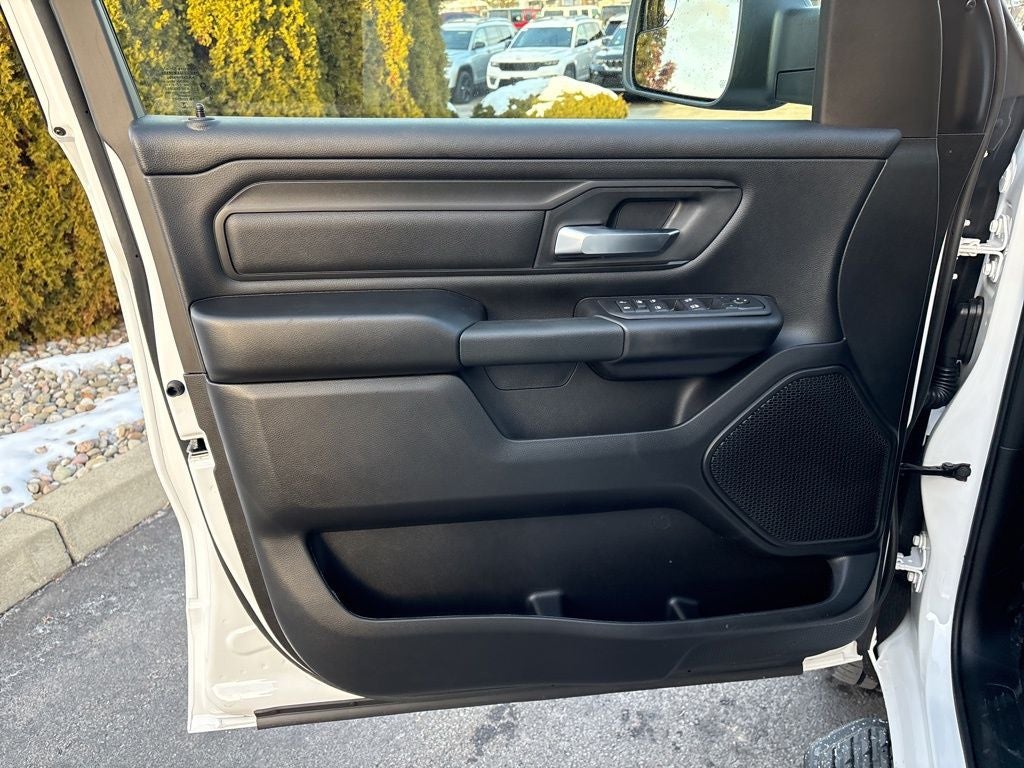 2026 RAM 1500 Express 4D Crew Cab