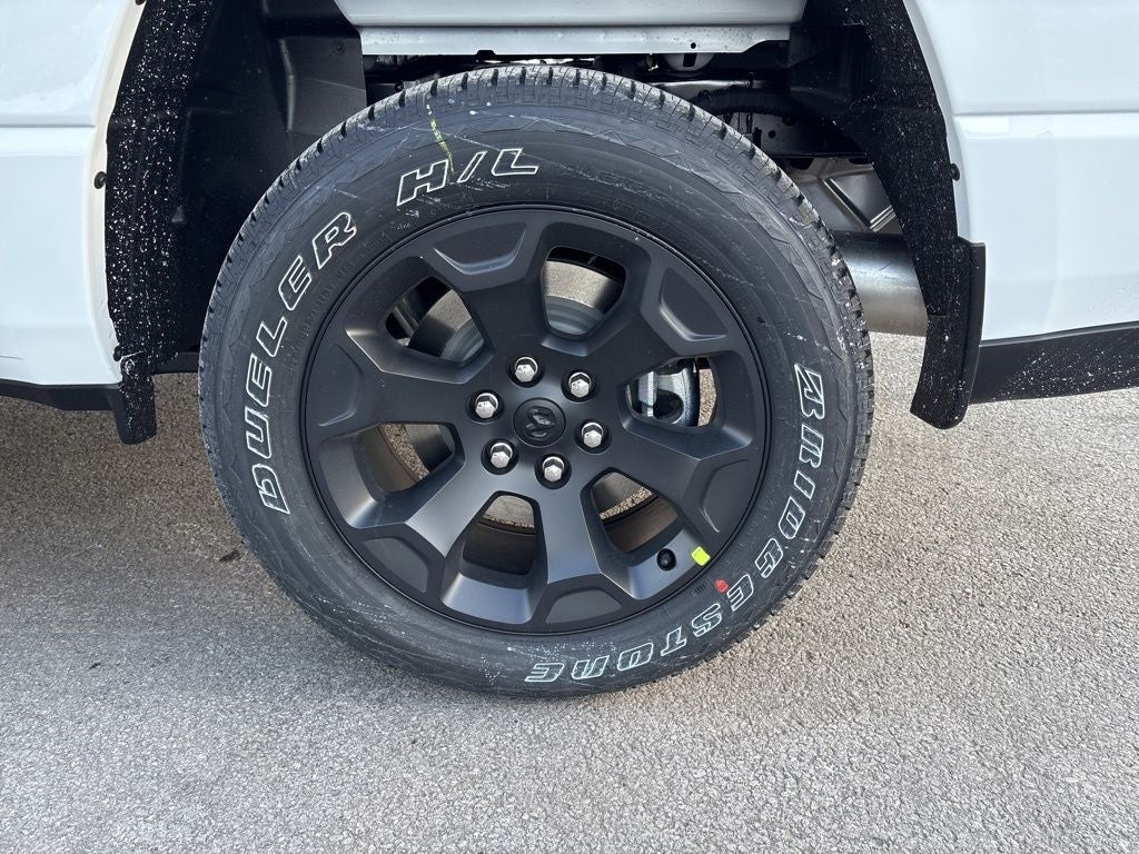 2026 RAM 1500 Express 4D Crew Cab