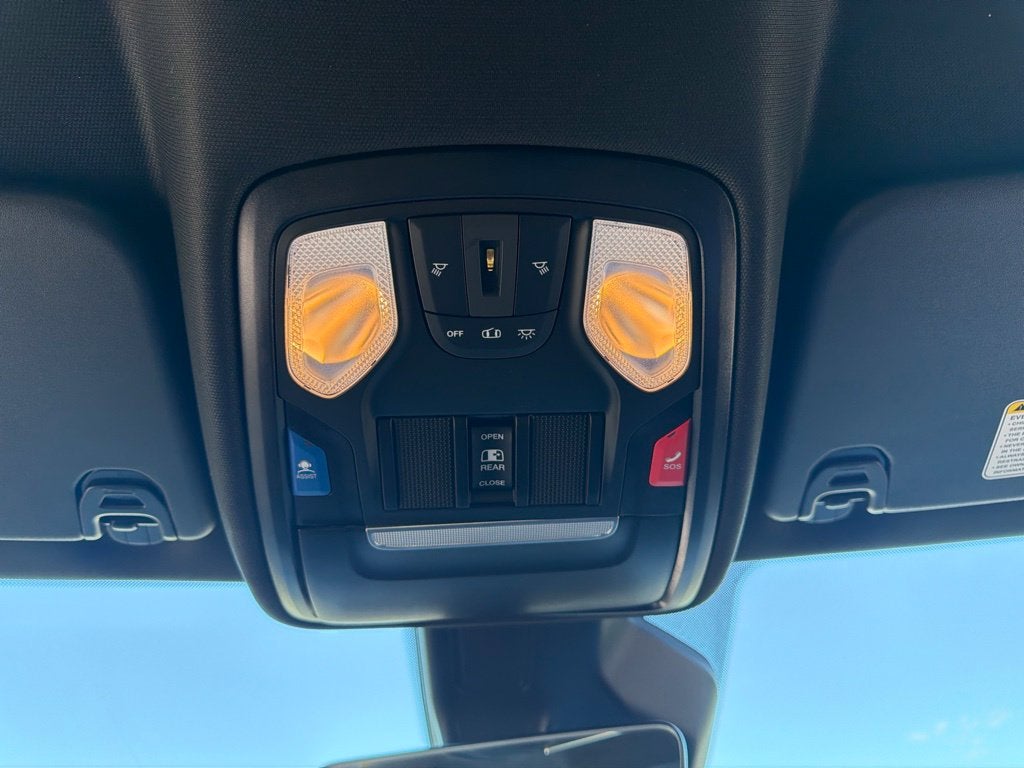 2027 RAM 1500 Express 4D Crew Cab