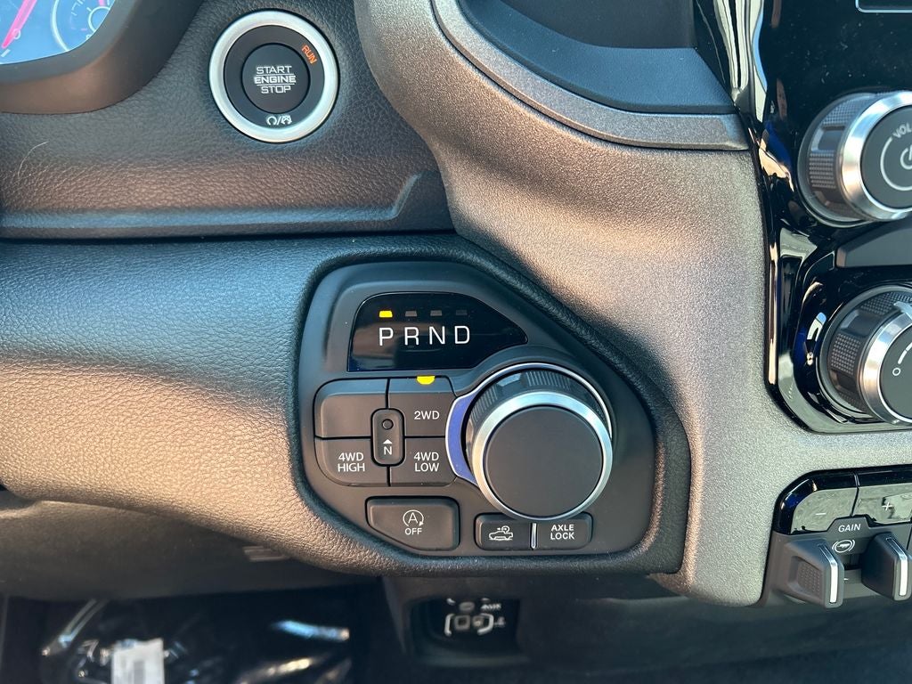 2026 RAM 1500 Warlock 4D Crew Cab