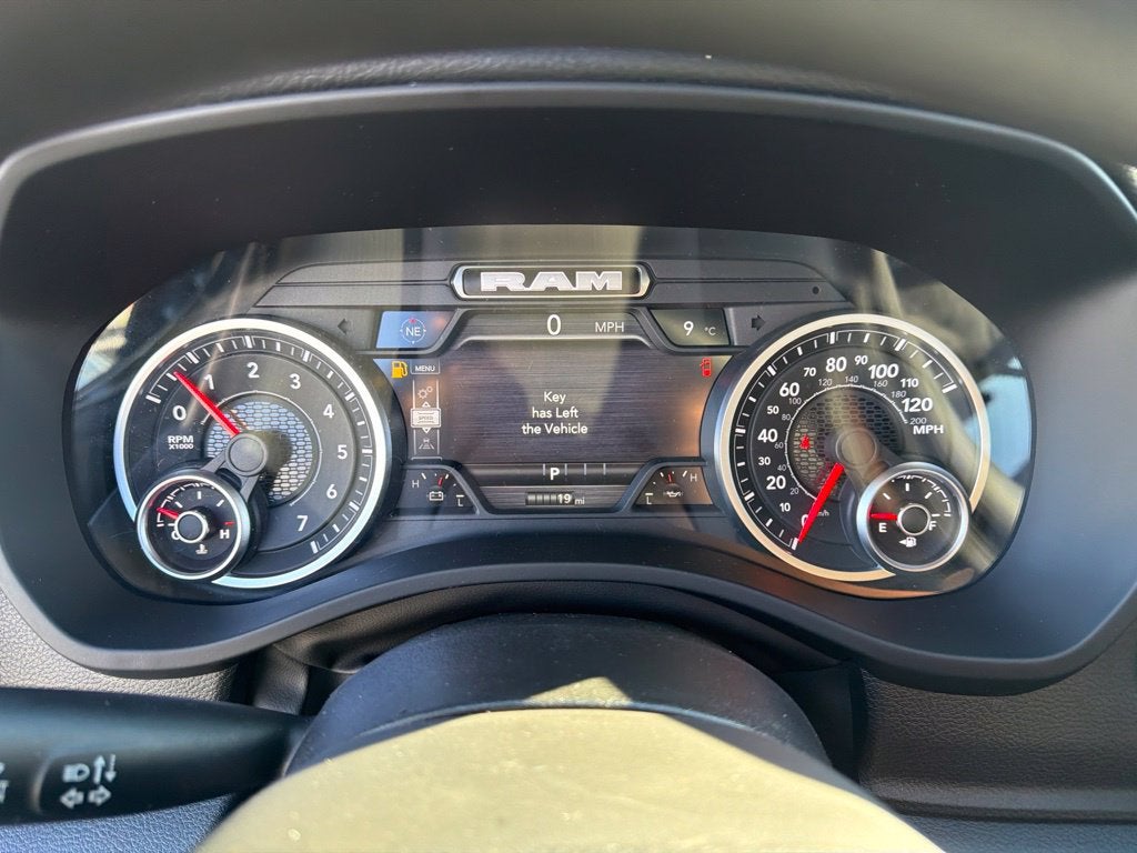 2027 RAM 1500 Express 4D Crew Cab