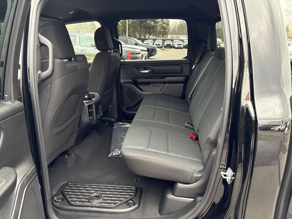 2026 RAM 1500 Express 4D Crew Cab