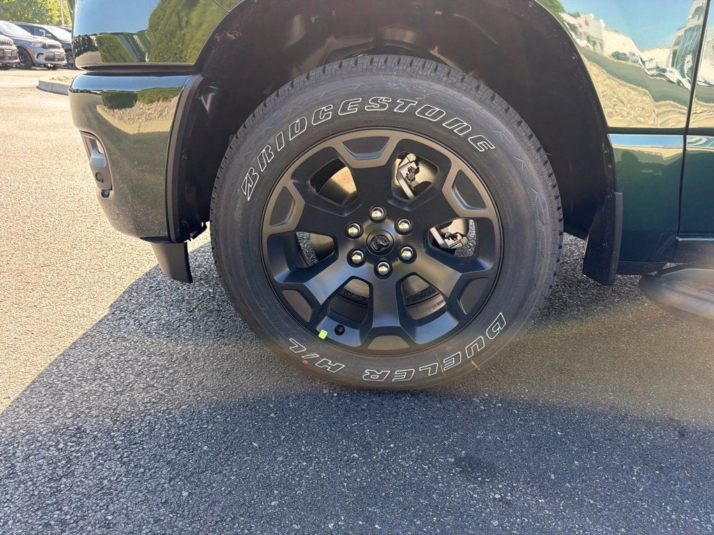 2027 RAM 1500 Express 4D Crew Cab