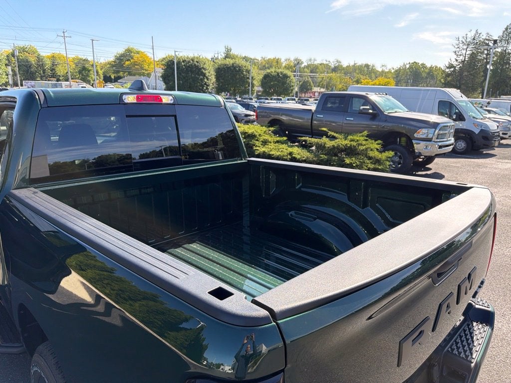2027 RAM 1500 Express 4D Crew Cab