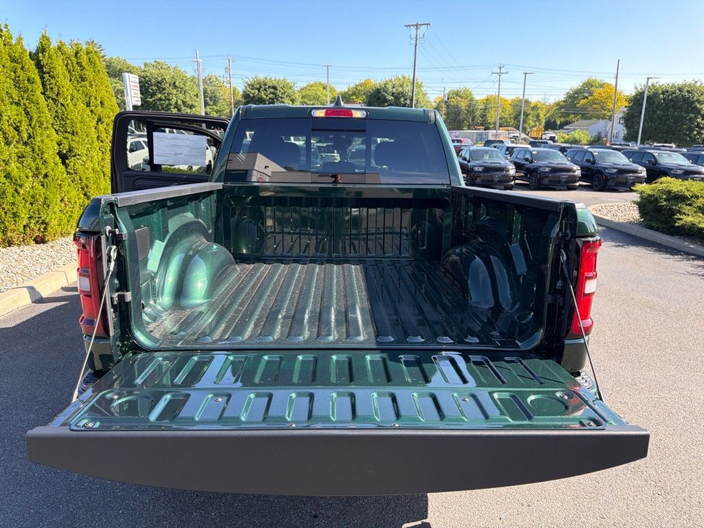 2027 RAM 1500 Express 4D Crew Cab