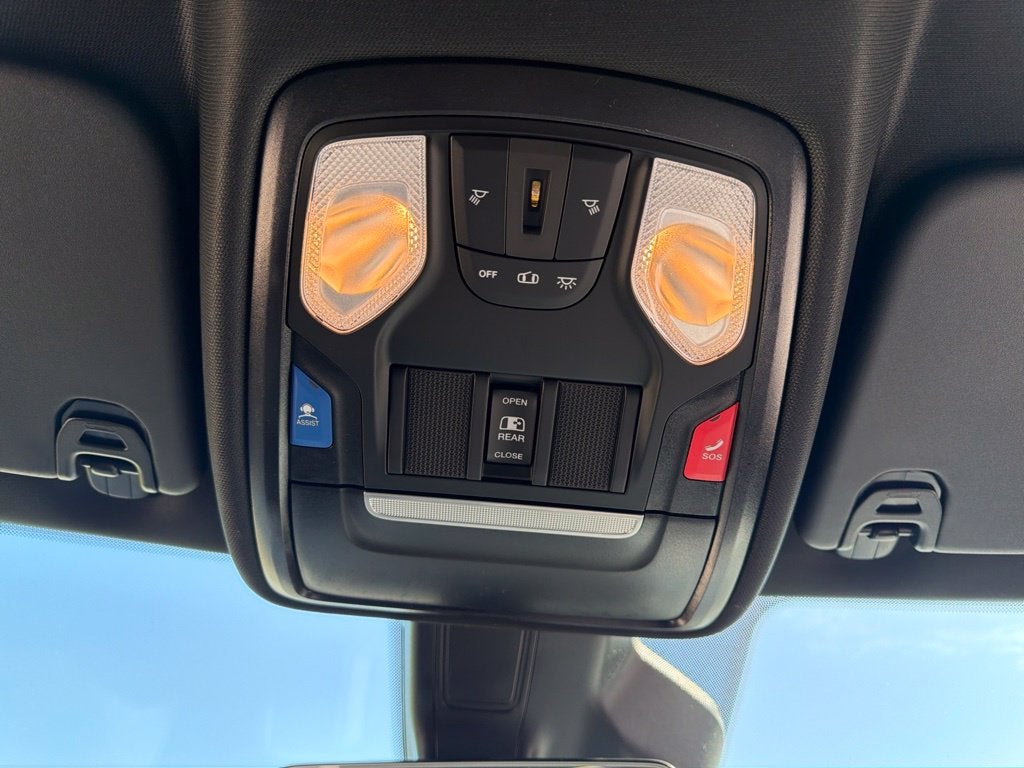 2027 RAM 1500 Express 4D Crew Cab