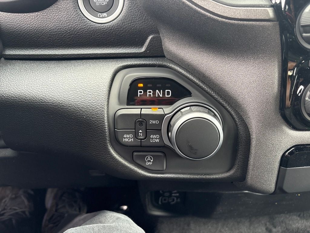 2026 RAM 1500 Express 4D Crew Cab