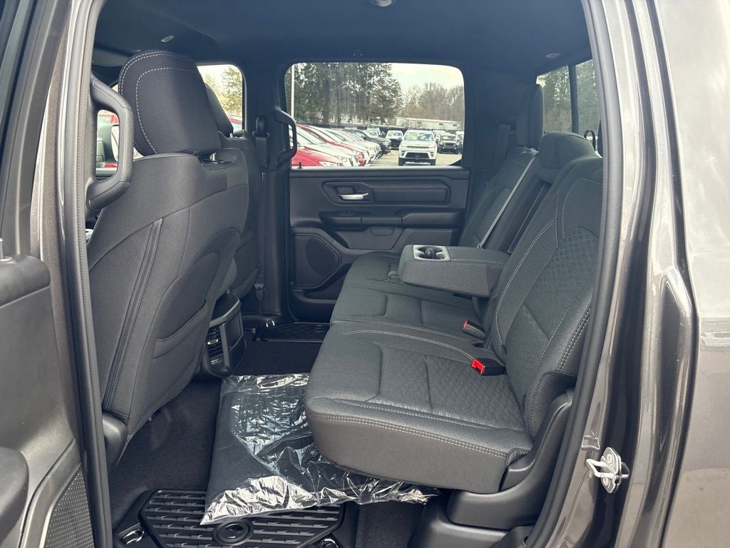 2026 RAM 1500 Express 4D Crew Cab