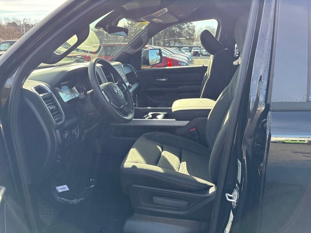 2026 RAM 1500 Express 4D Crew Cab