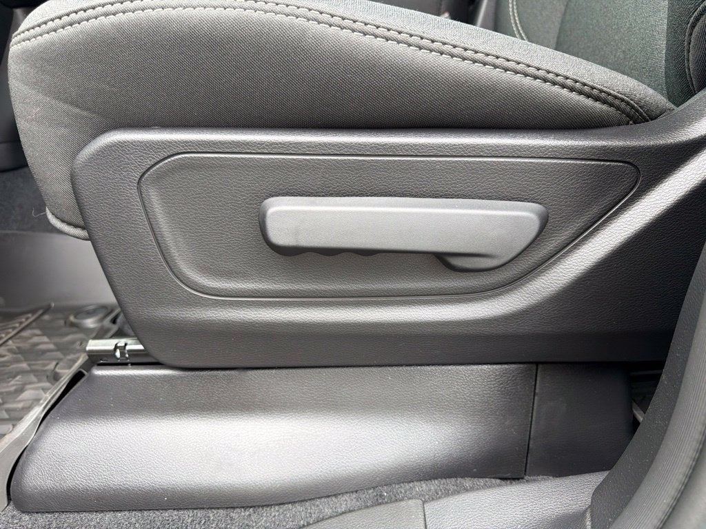 2027 RAM 1500 Warlock 4D Crew Cab