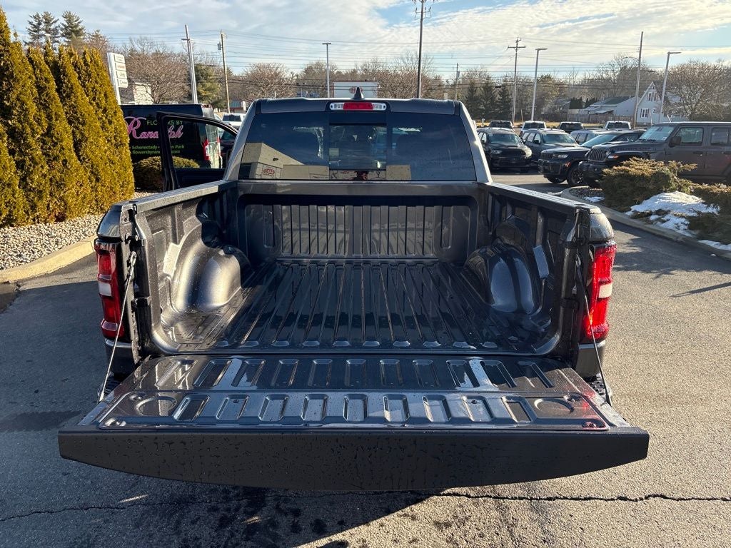 2026 RAM 1500 Express 4D Crew Cab