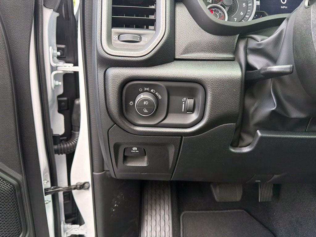 2027 RAM 1500 Express 4D Crew Cab