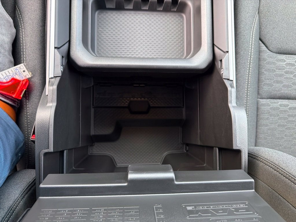 2027 RAM 1500 Express 4D Crew Cab