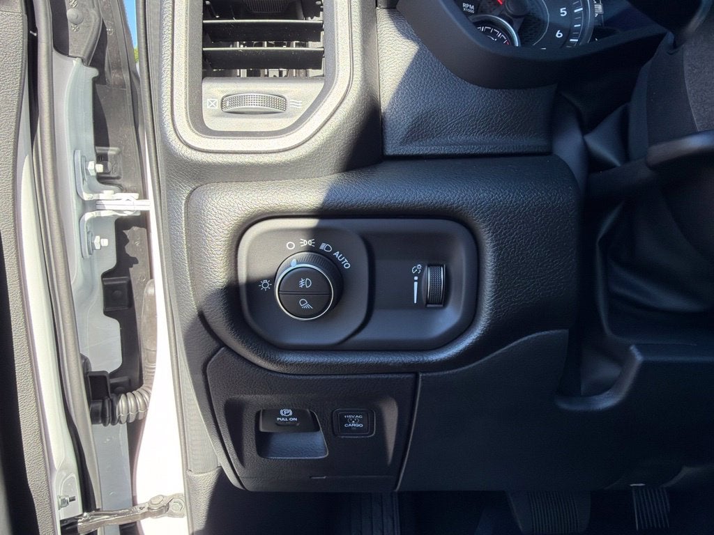 2027 RAM 1500 Warlock 4D Crew Cab