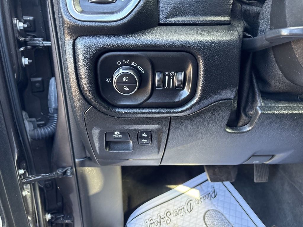 2021 RAM 1500 Laramie 4D Crew Cab