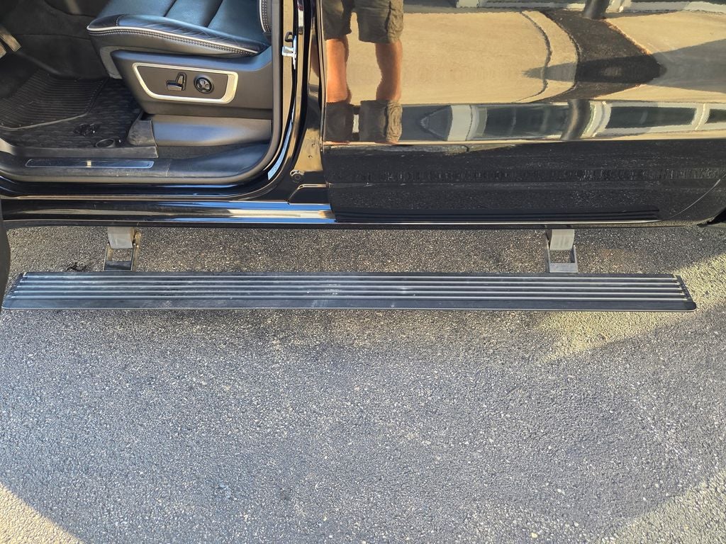 2019 RAM 1500 Laramie 4D Crew Cab