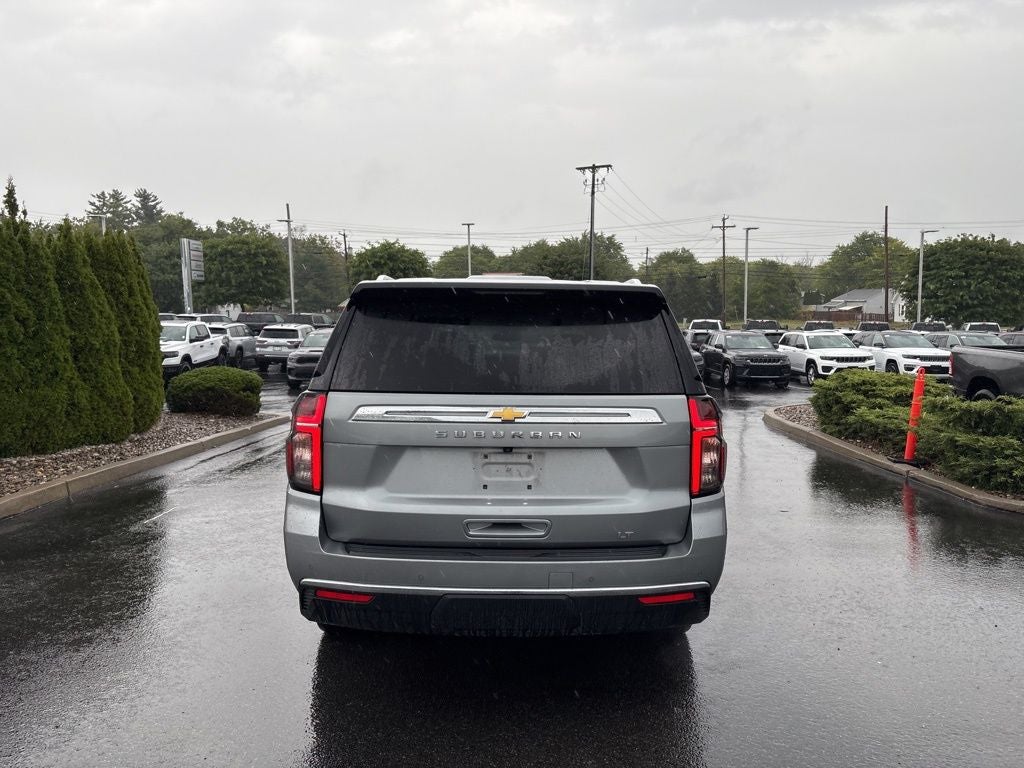 2024 Chevrolet Suburban LT