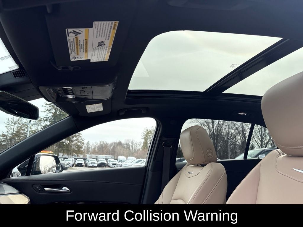 2024 Cadillac XT4 Luxury