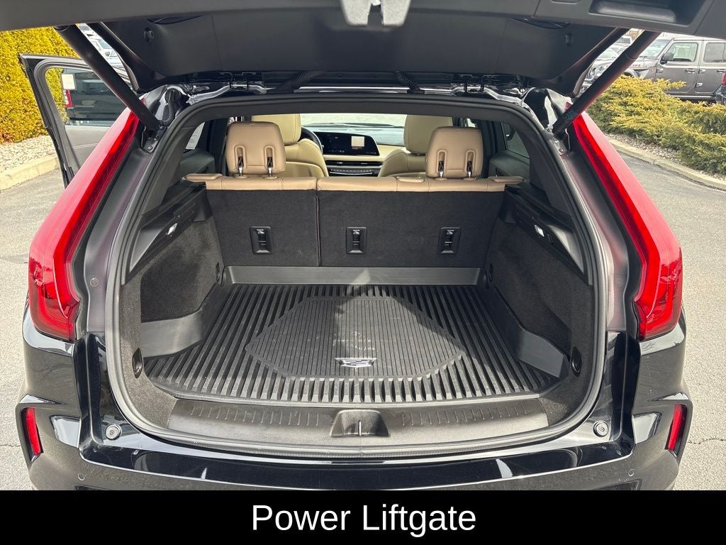 2024 Cadillac XT4 Luxury