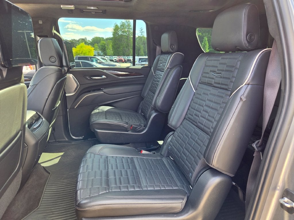 2022 Cadillac Escalade ESV Premium Luxury Platinum