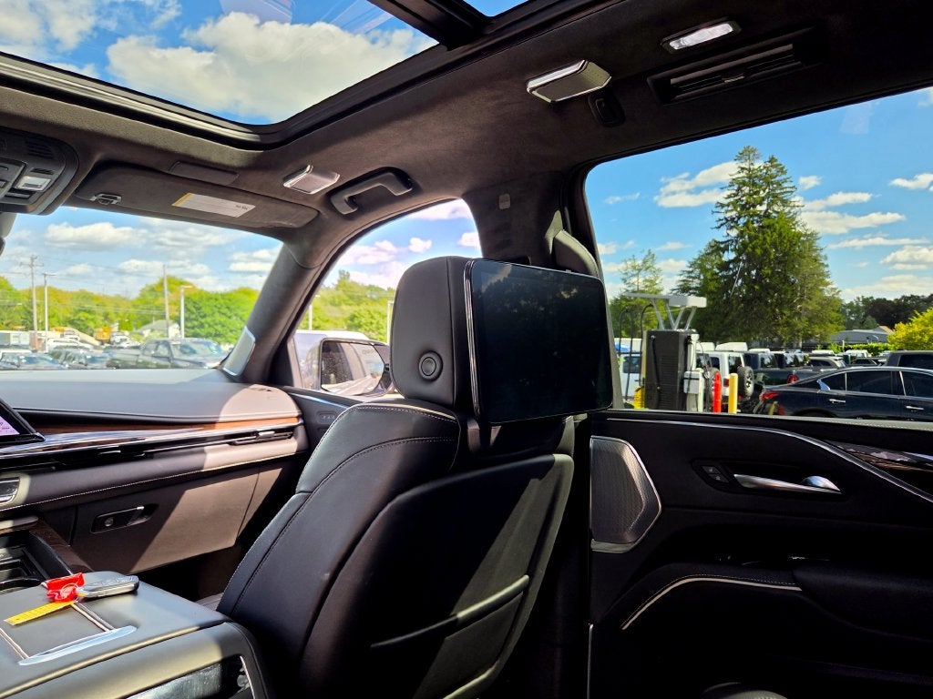2022 Cadillac Escalade ESV Premium Luxury Platinum