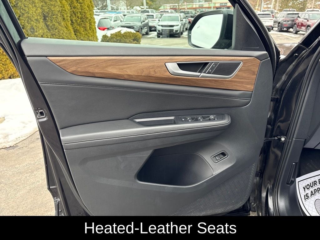 2025 Volkswagen Atlas 2.0T SE w/Technology