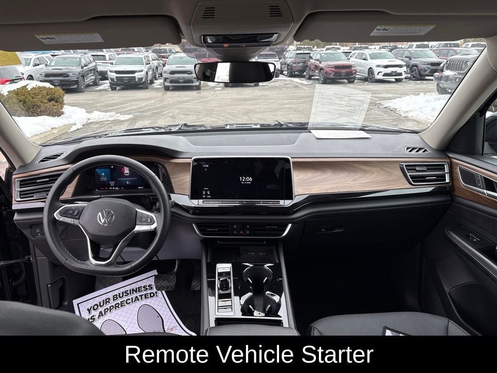 2025 Volkswagen Atlas 2.0T SE w/Technology