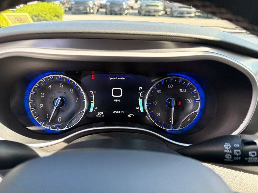 2025 Chrysler Pacifica Select