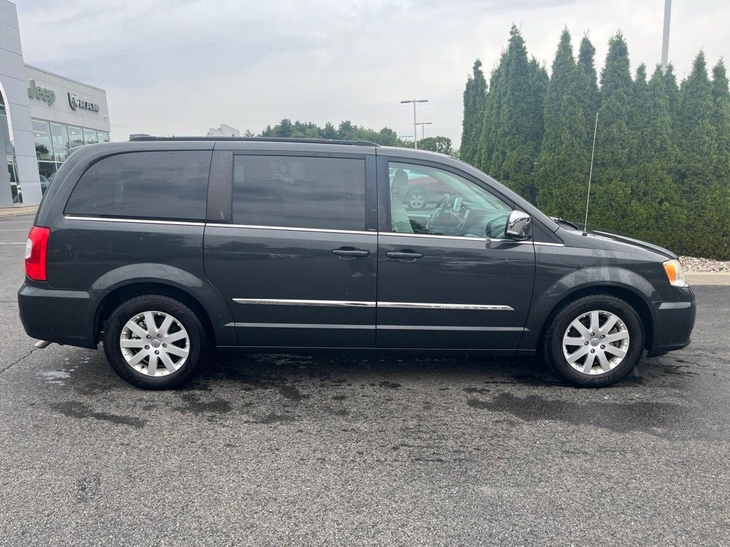 2012 Chrysler Town & Country Touring-L