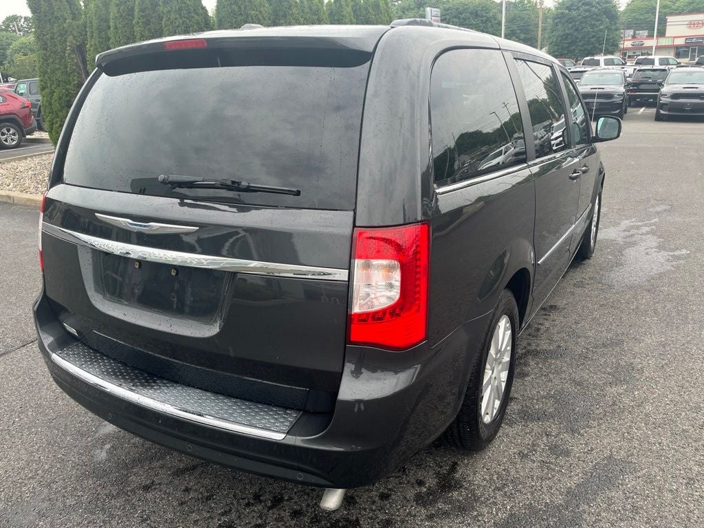 2012 Chrysler Town & Country Touring-L