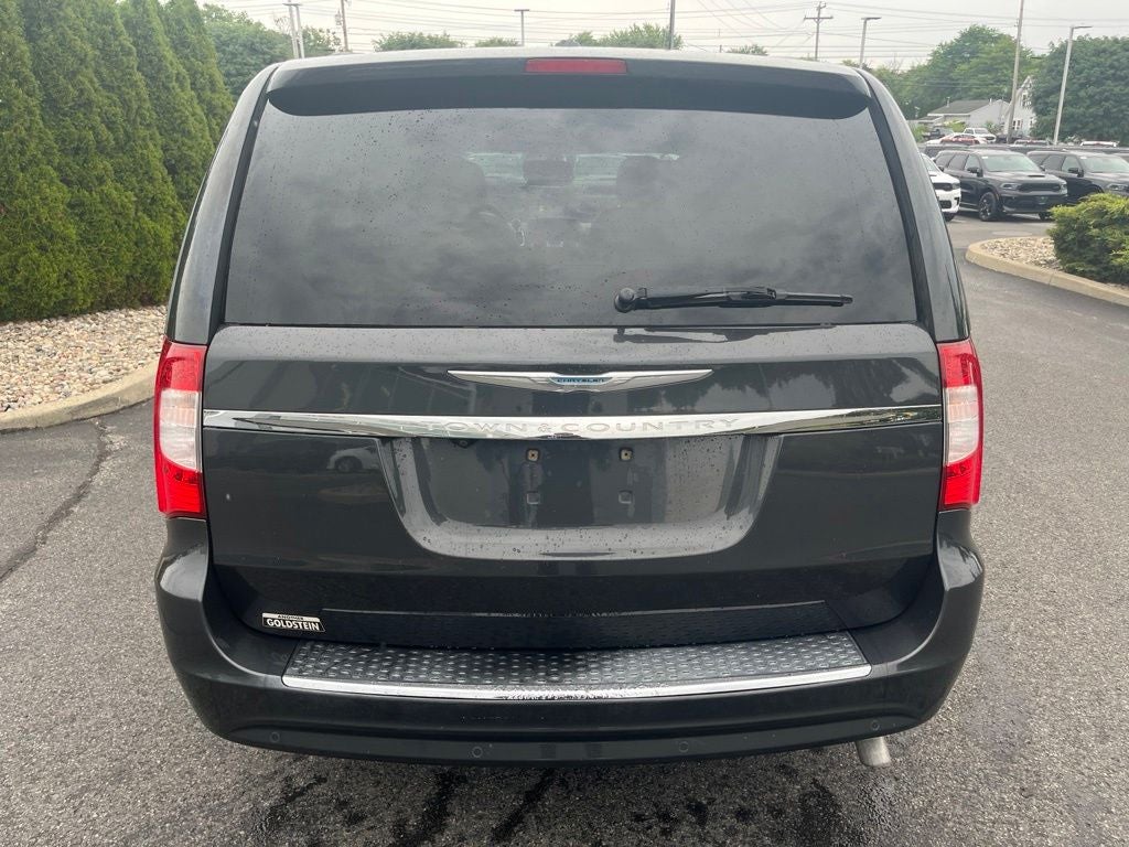 2012 Chrysler Town & Country Touring-L