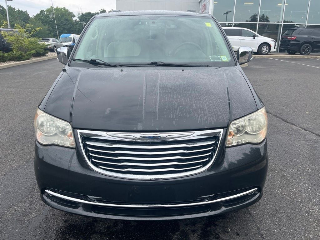 2012 Chrysler Town & Country Touring-L