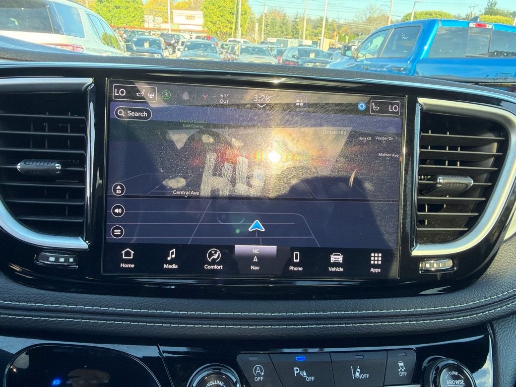 2025 Chrysler Pacifica Limited