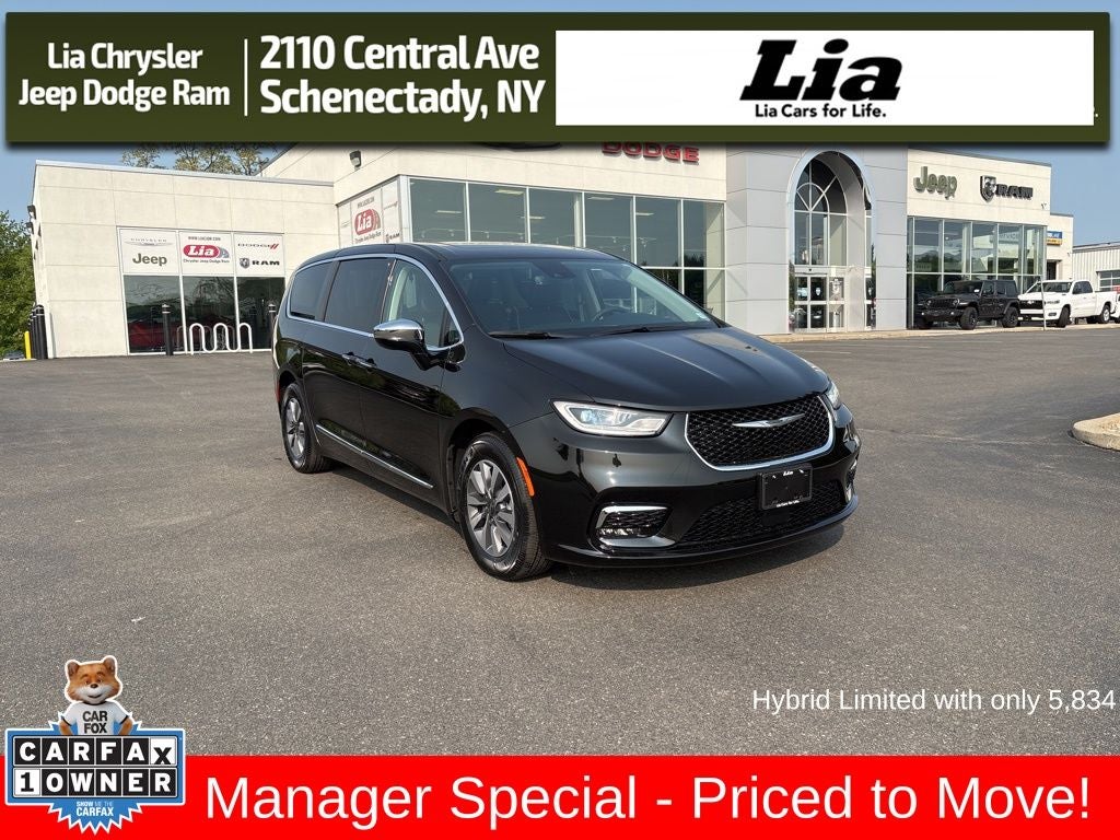 2023 Chrysler Pacifica Hybrid Limited Northampton MA | Springfield Amherst  Holyoke Massachusetts 2C4RC1S7XPR614780