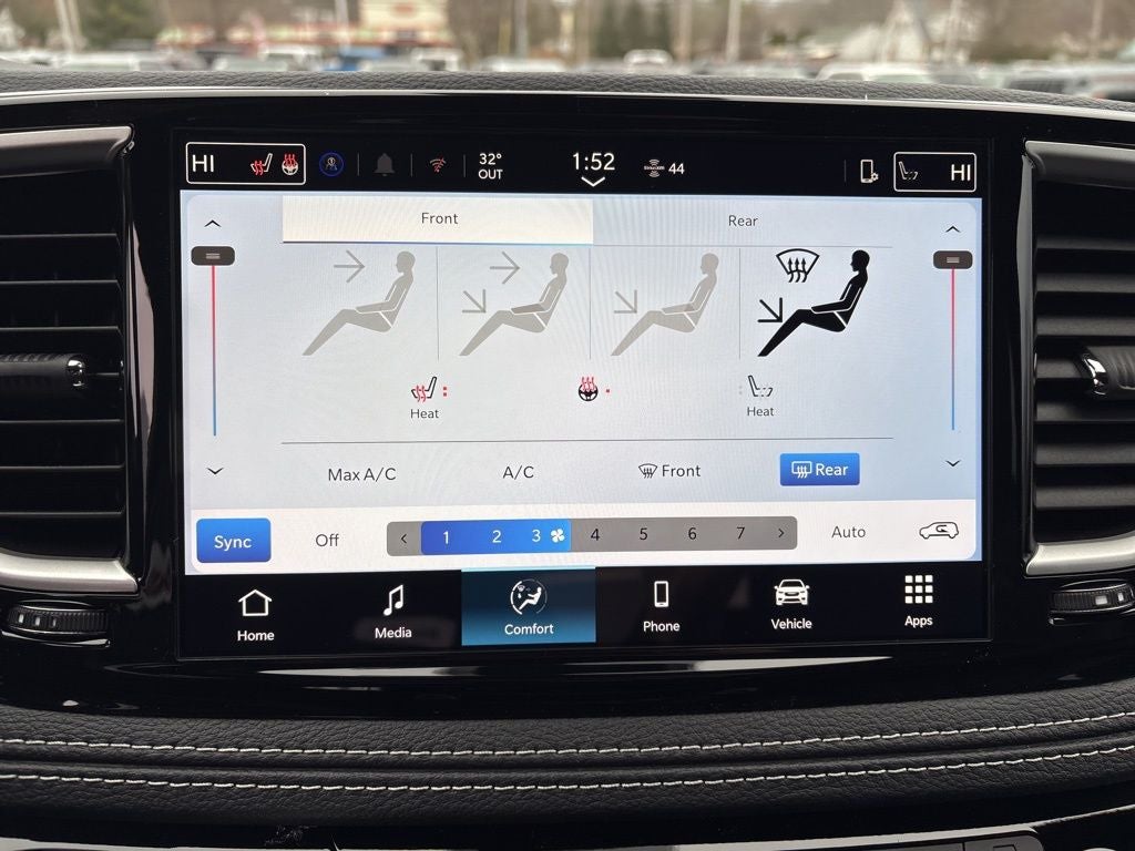 2026 Chrysler Pacifica Select