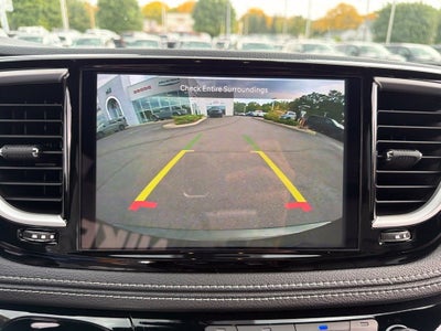 2027 Chrysler Pacifica Select
