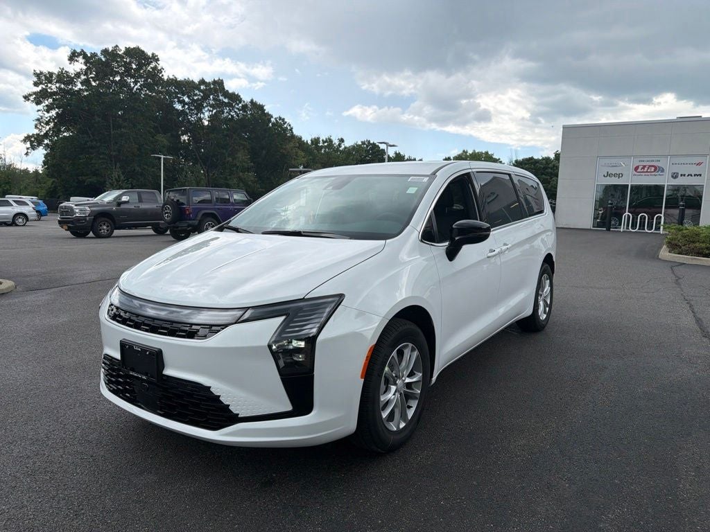 2027 Chrysler Pacifica Select