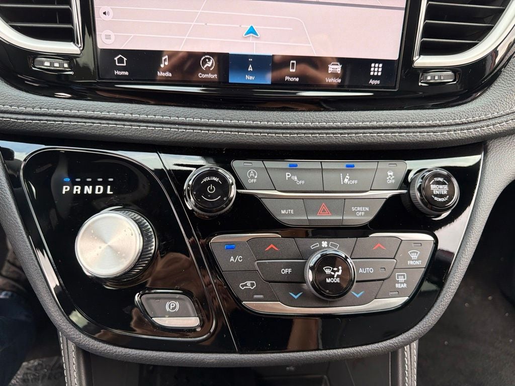 2027 Chrysler Pacifica Limited