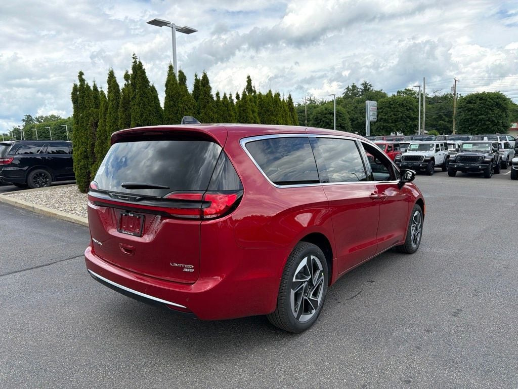 2027 Chrysler Pacifica Limited