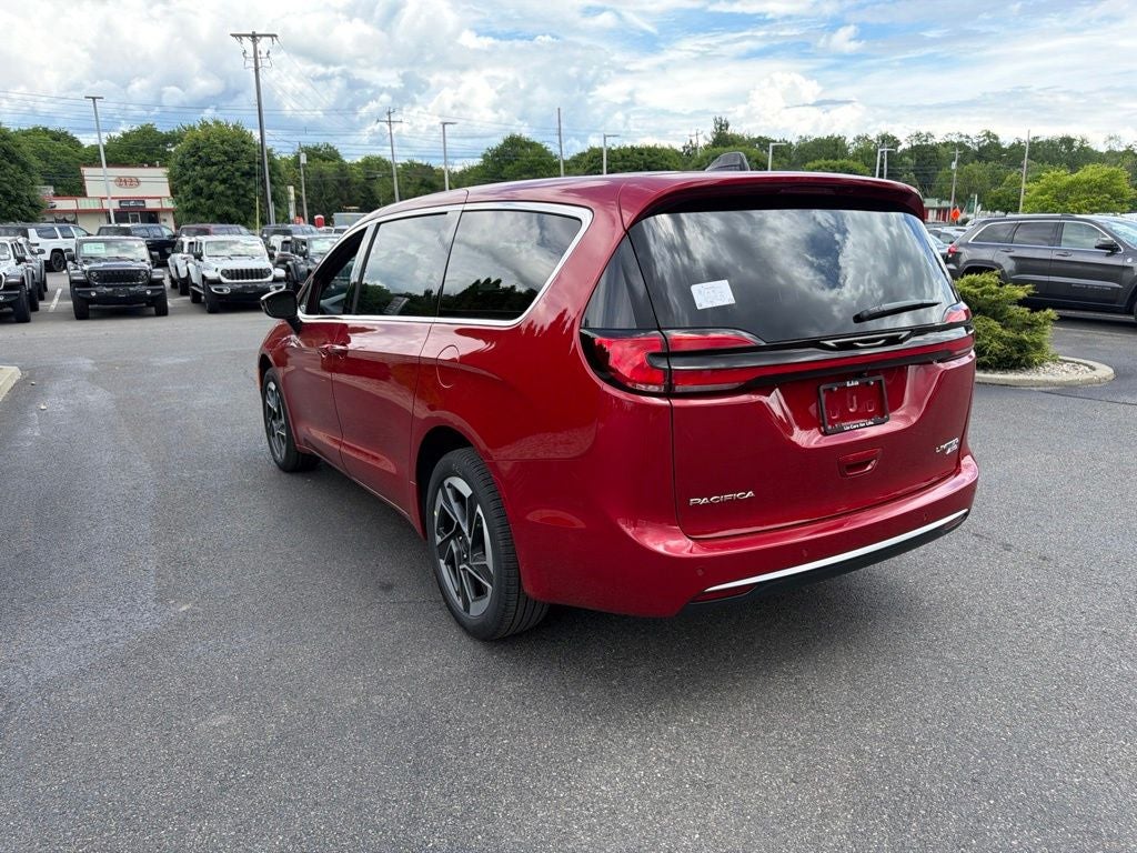 2027 Chrysler Pacifica Limited