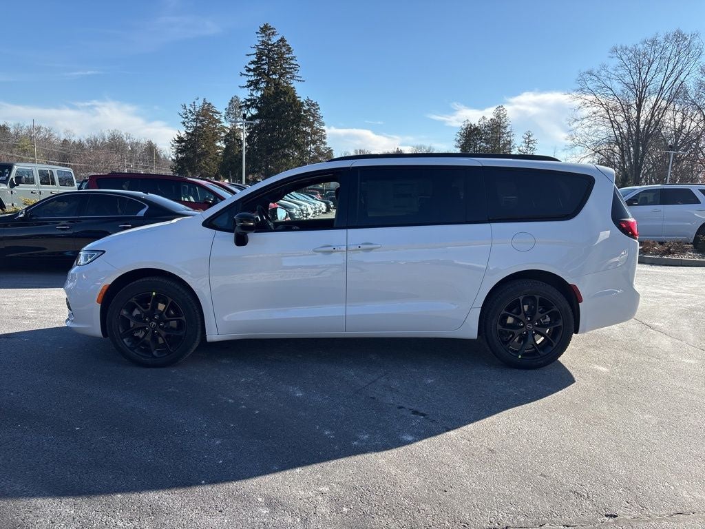 2026 Chrysler Pacifica Limited