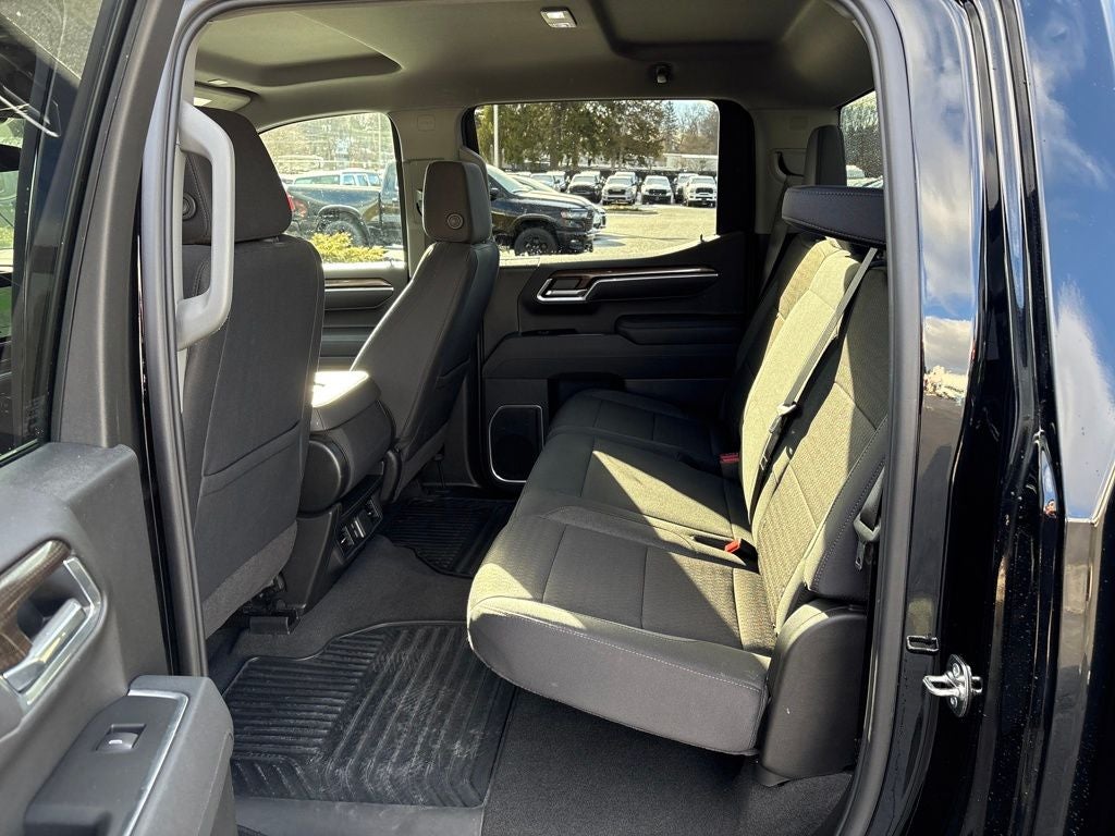 2026 Chevrolet Silverado 1500 LT LT1