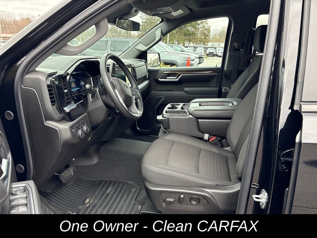 2025 Chevrolet Silverado 1500 RST