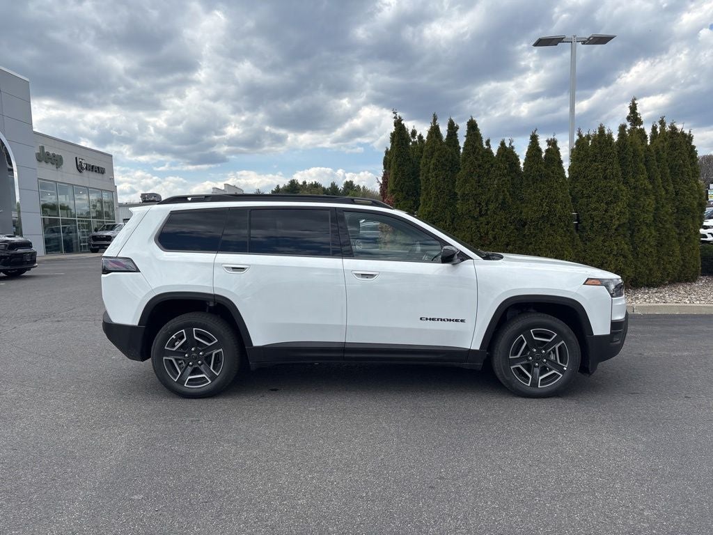 2026 Jeep Cherokee Laredo