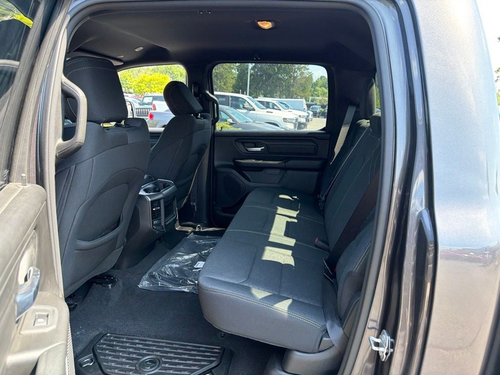 2026 RAM 1500 Express 4D Crew Cab