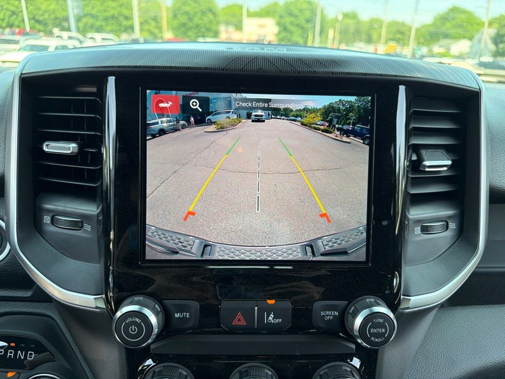 2026 RAM 1500 Express 4D Crew Cab