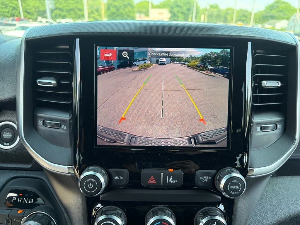 2026 RAM 1500 Express 4D Crew Cab