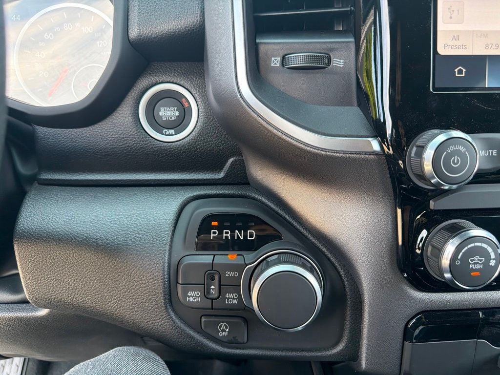 2026 RAM 1500 Express 4D Crew Cab