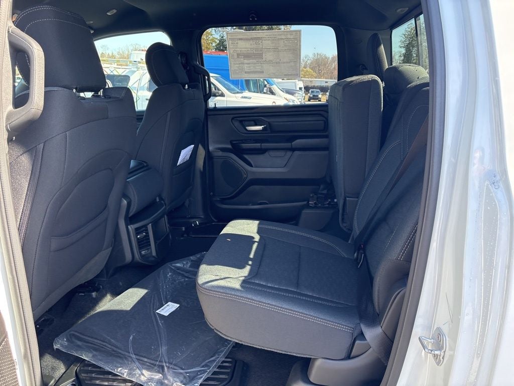 2026 RAM 1500 Express 4D Crew Cab