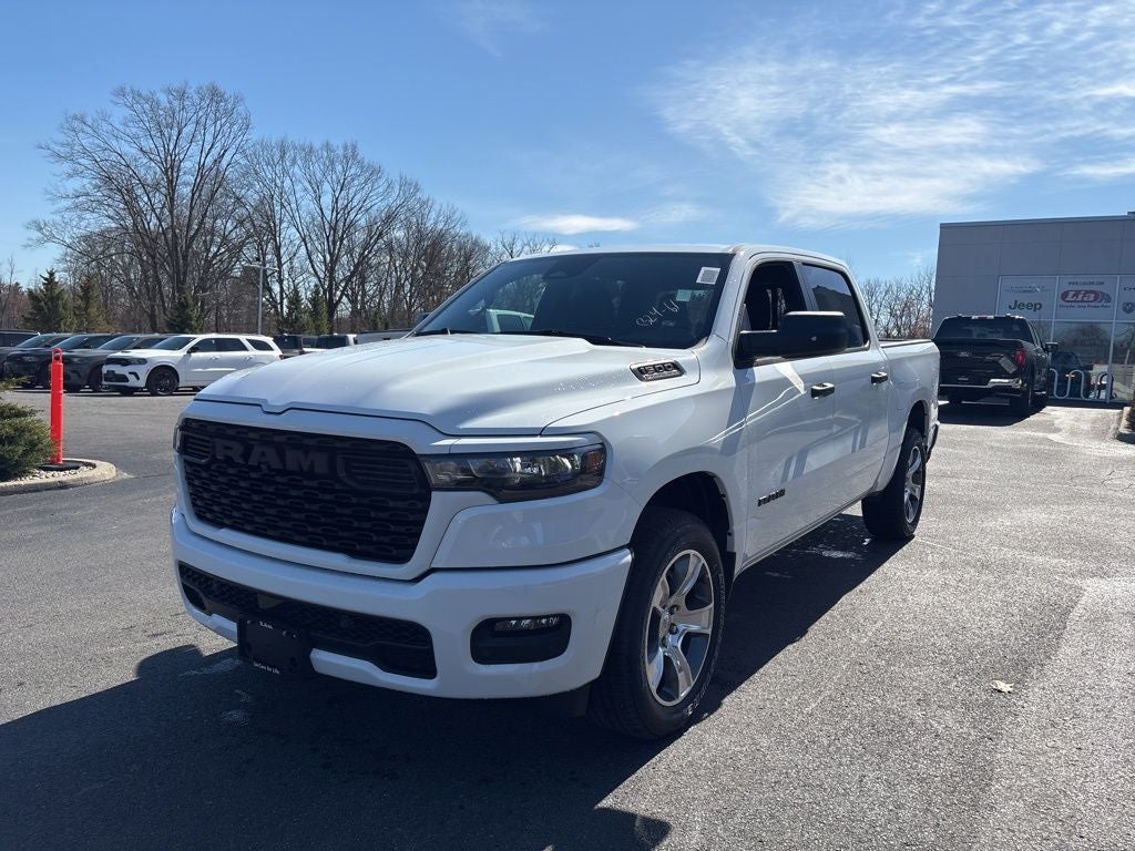 2026 RAM 1500 Express 4D Crew Cab